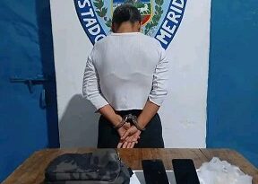 Presa mujer que intentó introducir droga al Retén Policial de Glorias Patrias en Mérida
