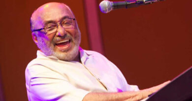 Muere Eddie Palmieri, leyenda de la salsa y pionero del jazz latino, a los 88 años