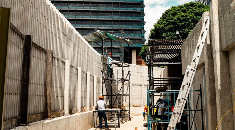 Corporación Juntos Todo Es Posible inició proceso de restauración de obra de Cruz-Diez en Plaza Venezuela