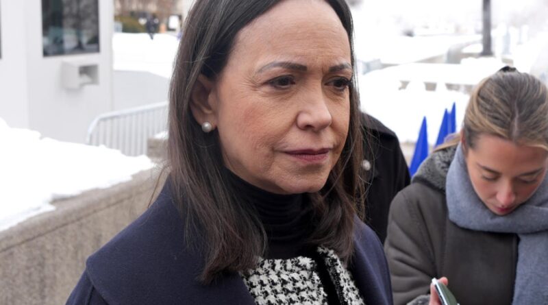 “Si es necesario, se hará”: María Corina Machado abre la puerta a diálogo con Delcy Rodríguez por la transición