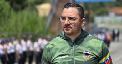 Gobernador Arnaldo Sánchez despliega más de 4000 funcionarios en operativo Semana Santa Gobernador Arnaldo Sánchez despliega más de 4000 funcionarios en operativo Semana Santa