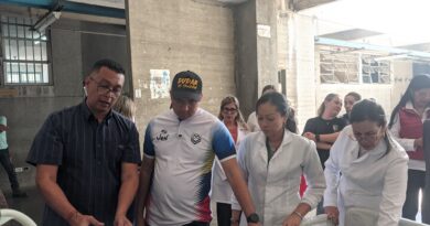 Gobernación de Mérida y Alcaldía de Libertador entregaron equipos para la UCI y materiales para la rehabilitación de piso 9 del Iahula