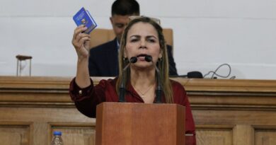 Iris Varela reúne todo para una orden de arresto en su contra