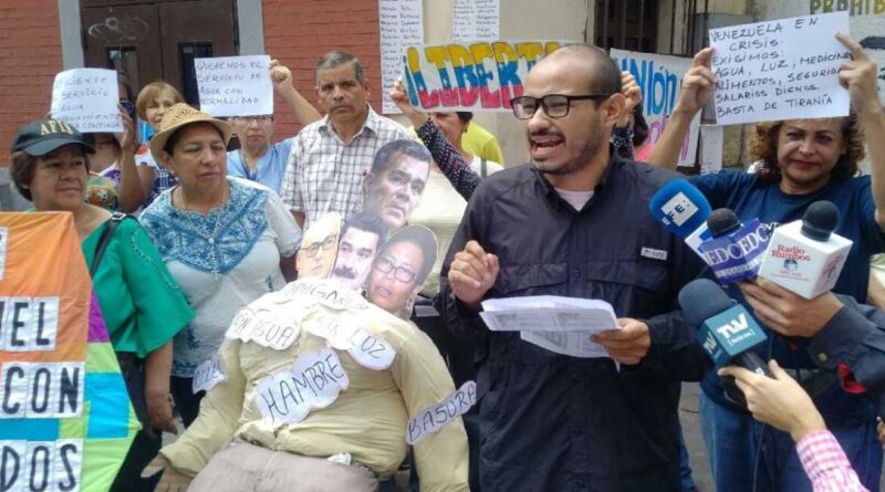 Carlos Julio Rojas: “Para Maduro o Delcy quemar a Judas te convierte en terrorista, pero no pueden ocultar que ellos son los rostros de la represión” (+Videos–fotos)
