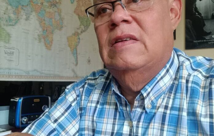 Gerardo Molina (PJ): «El verdadero bloqueo es el salario mínimo a 130 Bs» 