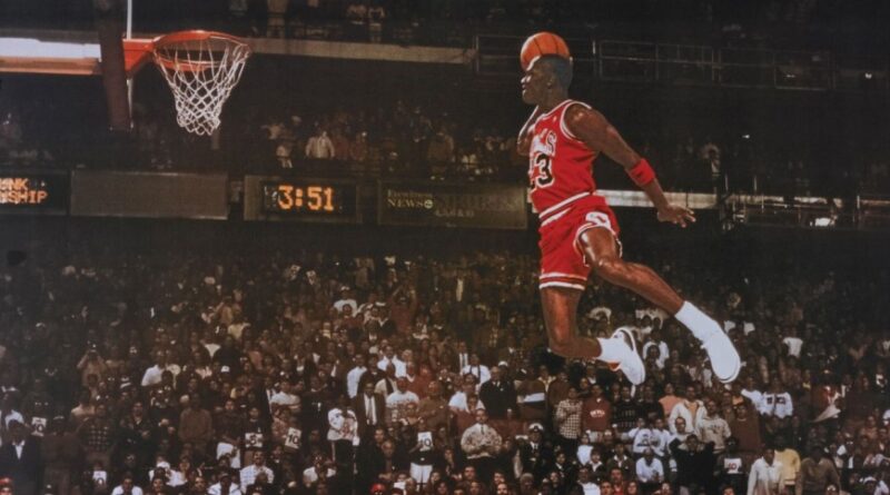 Michael Jordan aún vuela por los aires: lidera lista de deportistas mejor pagados de la historia