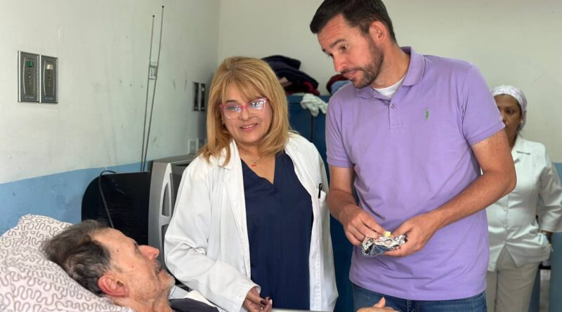 Pacientes recibieron emotiva labor social por parte de La Alcaldía de Libertador